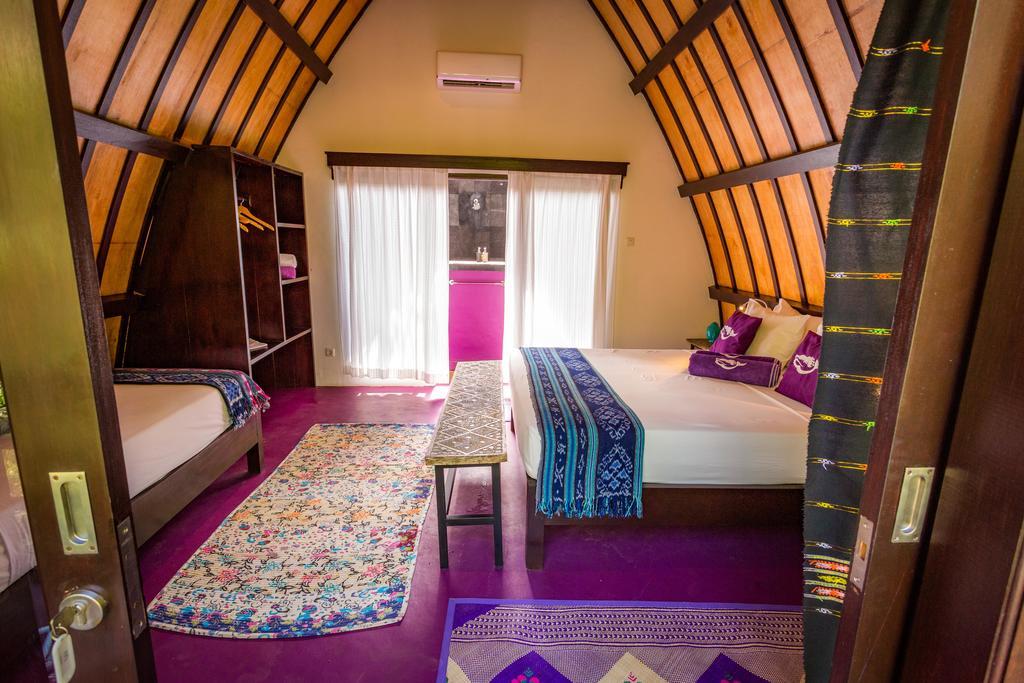 Diversia Diving Club & Bungalows Gili Trawangan Exterior photo