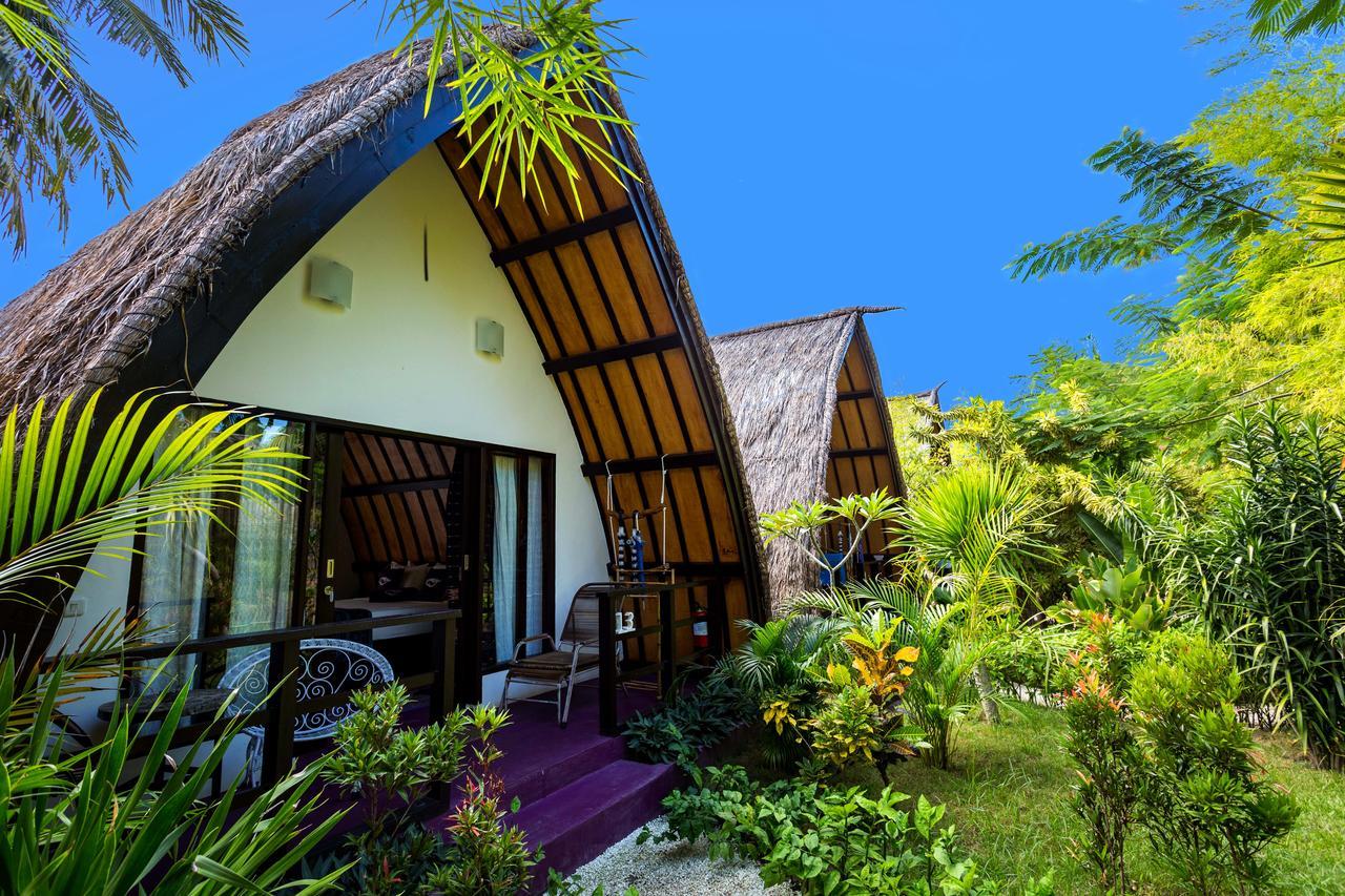 Diversia Diving Club & Bungalows Gili Trawangan Exterior photo